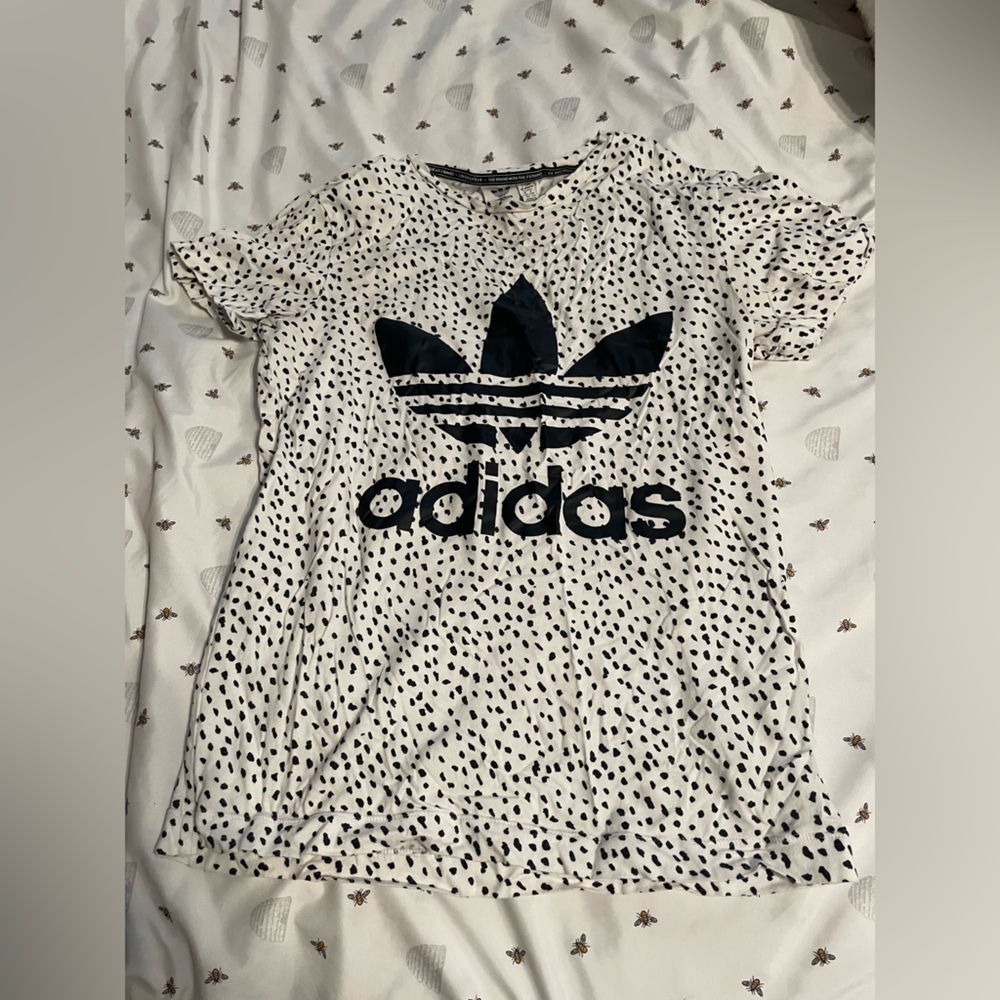 Some clothes I’m selling :)